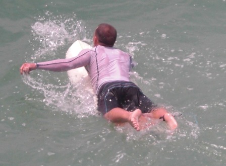 surfer feet